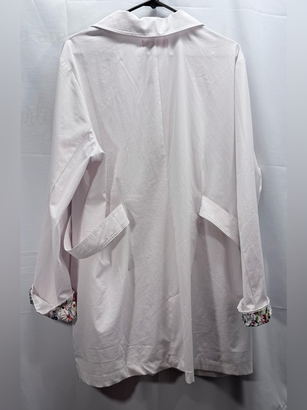 Koi Women’s Janice White Lab Coat Size XL - Picture 6 of 9